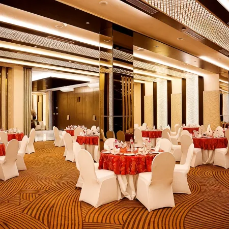 Radisson Lucknow City Center