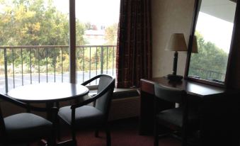 Quality Inn & Suites - Housity