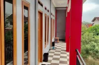 Homestay Griya Sawah Gunung Syariah Mitra RedDoorz Hotel di Sigaluh
