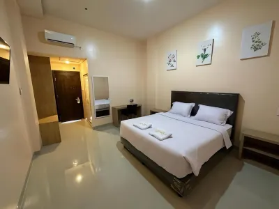 Grand Pandan Hotel Hotel dekat Vie Cafe & Ferboden Distro