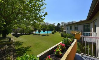 Logis Hotel Restaurant Spa les Oliviers
