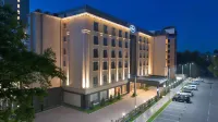 Orion Hotel Bishkek-Luxury Boutique Hotel Hotel di 