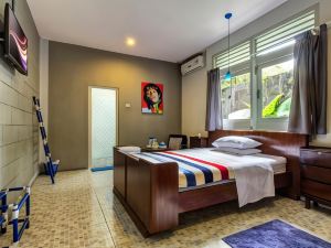 Jeng Tini Guest House