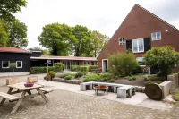 De Johanneshoeve Hotels near Vroomshoop railway station