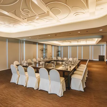 JS Luwansa Hotel & Convention Center