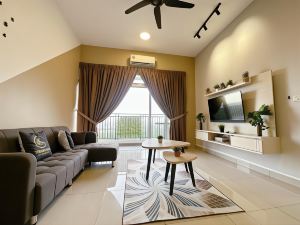 A11 Serene Centra Residence