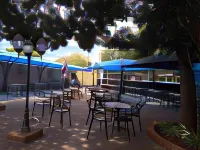 Suits Guest House & Bar