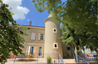 Domaine de Lanis - Maison d'hôtes Avec Parc et Piscine Các khách sạn ở Villespy