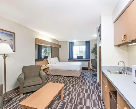 ベイモント  イン & スイーツ バイ ウィンダム アンカレッジ エアポート アンカレッジのホテル