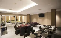 Forriz Hotel Yogyakarta - WiFi