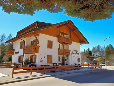 Garni Biancaneve Ruffrè-Mendola Hotels in Ronzone
