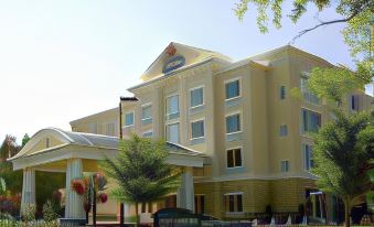 Holiday Inn Express & Suites Sacramento NE Cal Expo