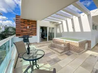 Gorgeous 1 Br PH Apartment w Jacuzzi Hotels in El Cortecito