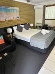 Gold Coast Airport Motel - Only 300 Meters to Airport Terminal