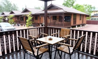 D'Razna Chalet Pantai Seberang Takir