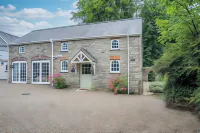 The Stables - 2 Bedroom Cottage - Princes Gate Hotels near The Malthouse