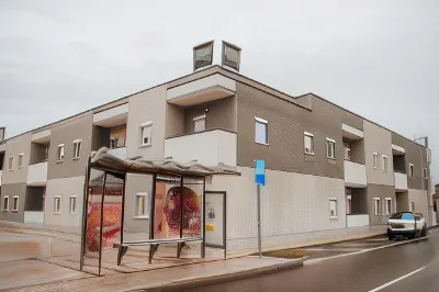 폴로룸스 바라 아로요데라엔코미엔다 호텔