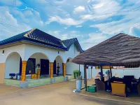 Nana's Holiday Let Hotels in Adenta Municipality