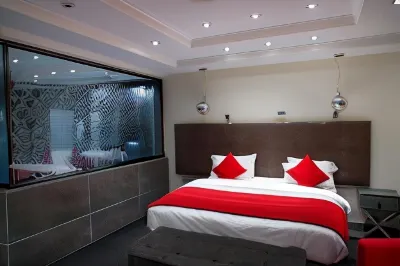 The Francis Hotel