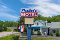 Parker's Motel - parking