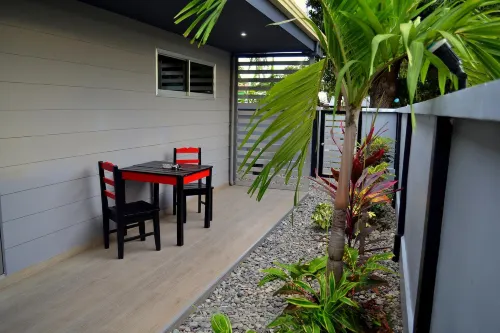 Micky Santoro -Apartments - pantai