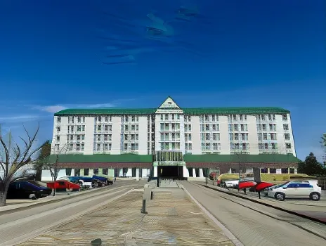 Divya Sutra Plaza and Conference Centre Calgary Airport Hotels near Village Square Leisure Centre