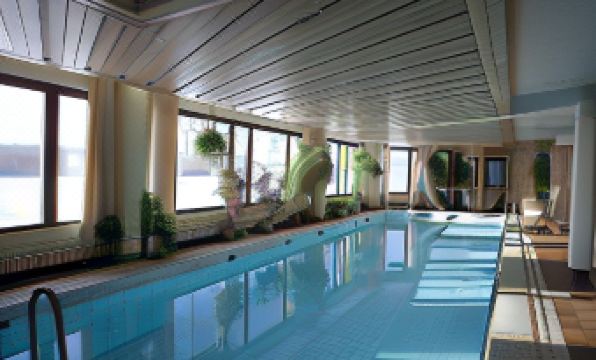 1. 호텔 이발로..