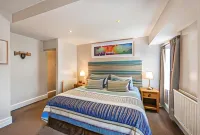Tudor Lodge Hotels in Garndolbenmaen
