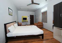 Royal Inn Lodging Hotels near Urwastore Sharadapooja Samathi [R] Manasa Mantapa Mangalore 575006