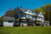 The Hartness House - 3-Star
