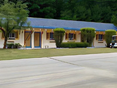 Yankee Trail Motel Các khách sạn ở Meredith