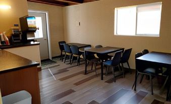 Bristlecone Motel