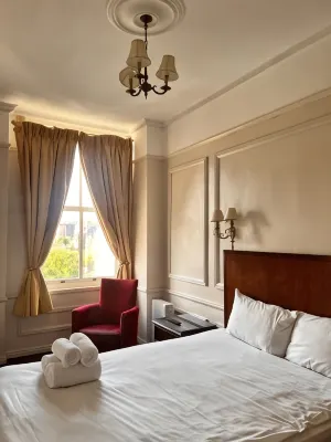 Beech Mount Hotel - Free Parking - parking