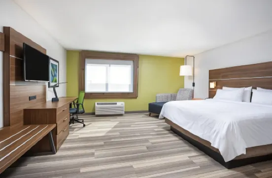 Holiday Inn Express & Suites LEXINGTON W - VERSAILLES by IHG Hotels in Woodford County