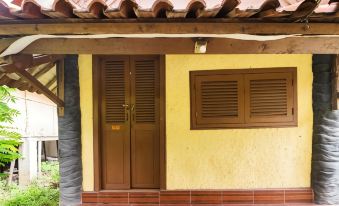 RedDoorz Near Universitas Pamulang