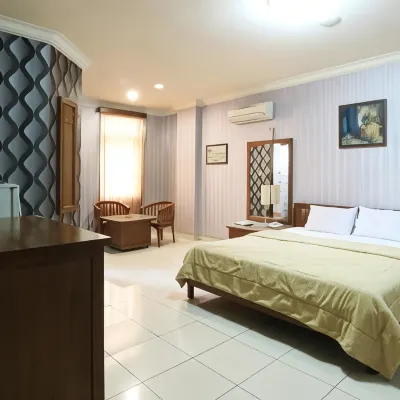 Hotel 678 Kemang powered by Cocotel Hotels near Ragunan Zoo