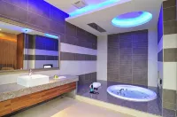 One+One Motel - Jacuzzi