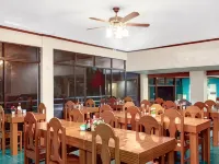 Blue Corals Beach Resort Hotels in Daanbantayan