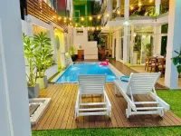 8 Plus Motels - Beach