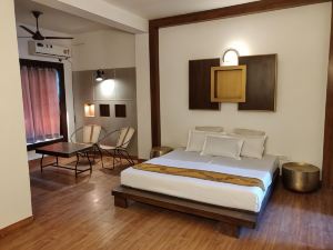 Aakritii Hotels