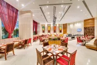 加爾各答傲世廣場飯店 - 早餐