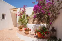 Cortijo Los Malenos Hotels near La Casa de los Volcanes