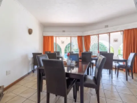 Bizafrika Guest Lodge & Conference Center Hotels in Kloof