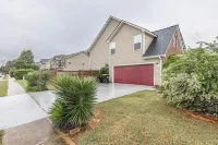 Spacious 5BR 3.5 Bth Home Near Buc-ee’s, WR AFB, Watson Blvd & I-75