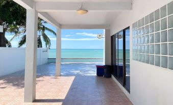 Gao Bee One Beach Club