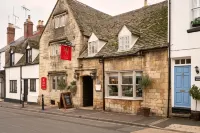 The Lion Inn Hotels in Shipton