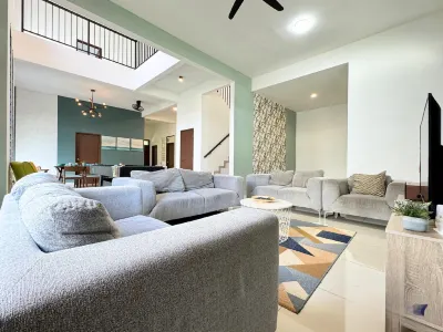 Desaru Arcadia Villa for 11-16 Pax Near to Beach by Beestay Hotel di Bandar Penawar
