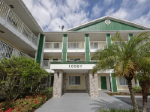 Birch Hill Suites Kansas City - Independence Hotels in Independence