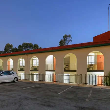 Bishops Lodge Narrandera