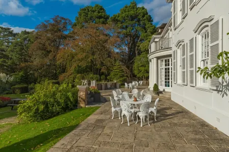 Gorse Hill Hotel Отели в г. Запад Энд